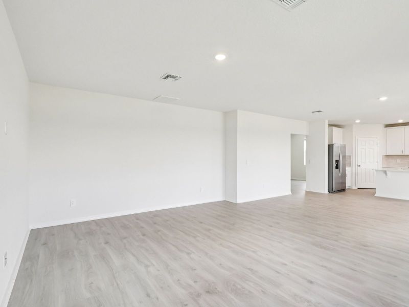 Spacious, unfurnished interior of a new home in Wynnstone - Signature Series, Davenport (Image 9). Spacious, unfurnished interior of a new home in Wynnstone - Signature Series, Davenport (Image 9).