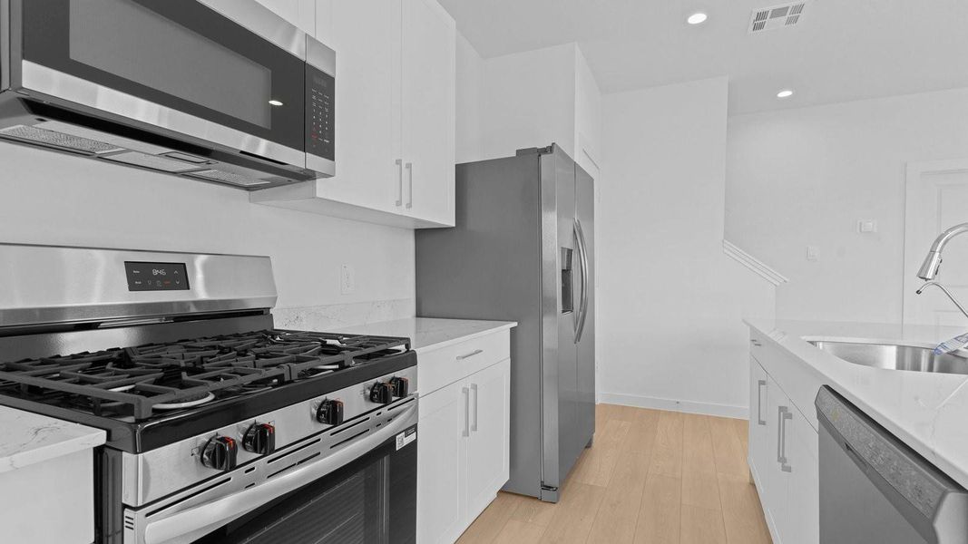 *Options vary. Dimensions approximate. Images/3D tour for illustration only. *Options vary. Dimensions approximate. Images/3D tour for illustration only.