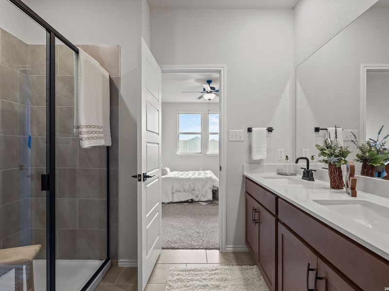 Furnished interior view inside a new home in Hannah Heights, Seguin (Image 29).