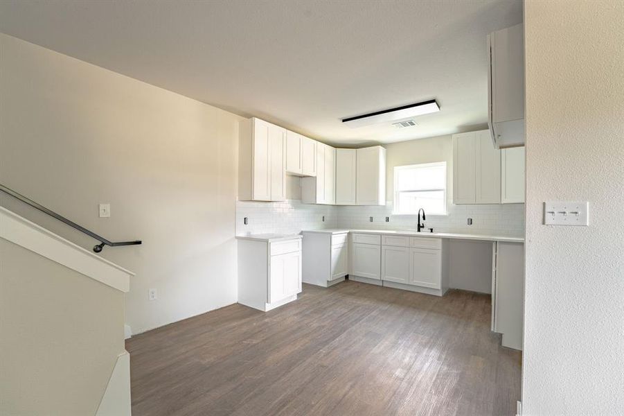 Image 33 of a home in . Image 33 of a home in .