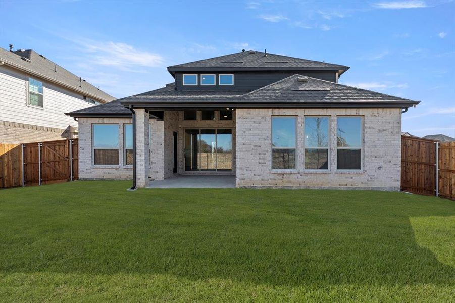 26. 2040 Valencia - Back