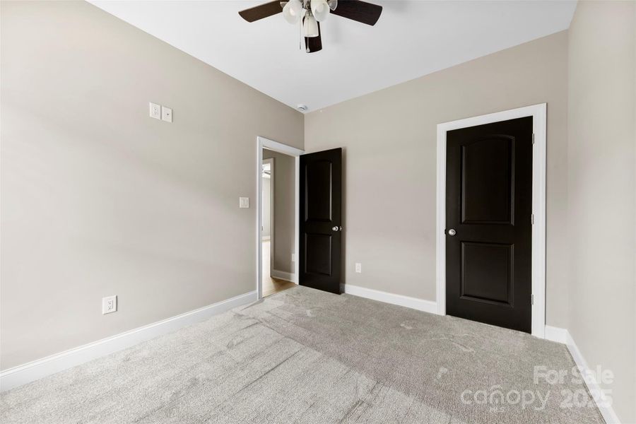 Spacious, unfurnished interior of a new home in , Kings Mountain (Image 23).