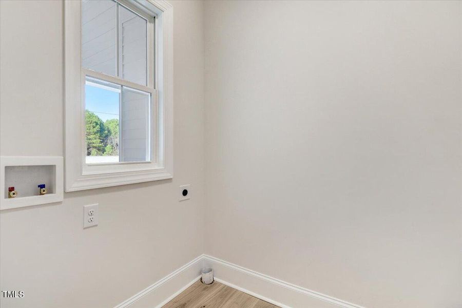 Laundry Room w/ sink