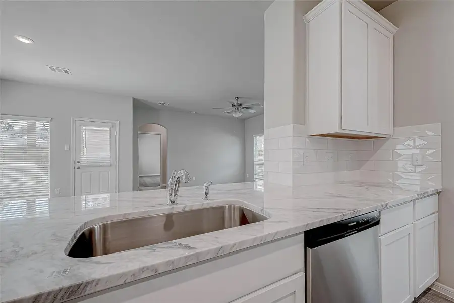 Furnished interior view inside a new home in Woodland Lakes, Houston (Image 10). Furnished interior view inside a new home in Woodland Lakes, Houston (Image 10).