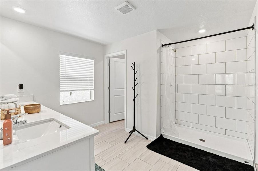 Furnished interior view inside a new home in Balm Grove, Wimauma (Image 30).