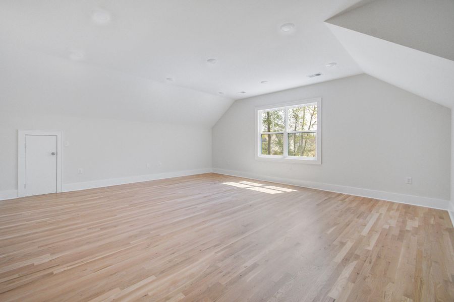 Spacious, unfurnished interior of a new home in , Mount Pleasant (Image 22).