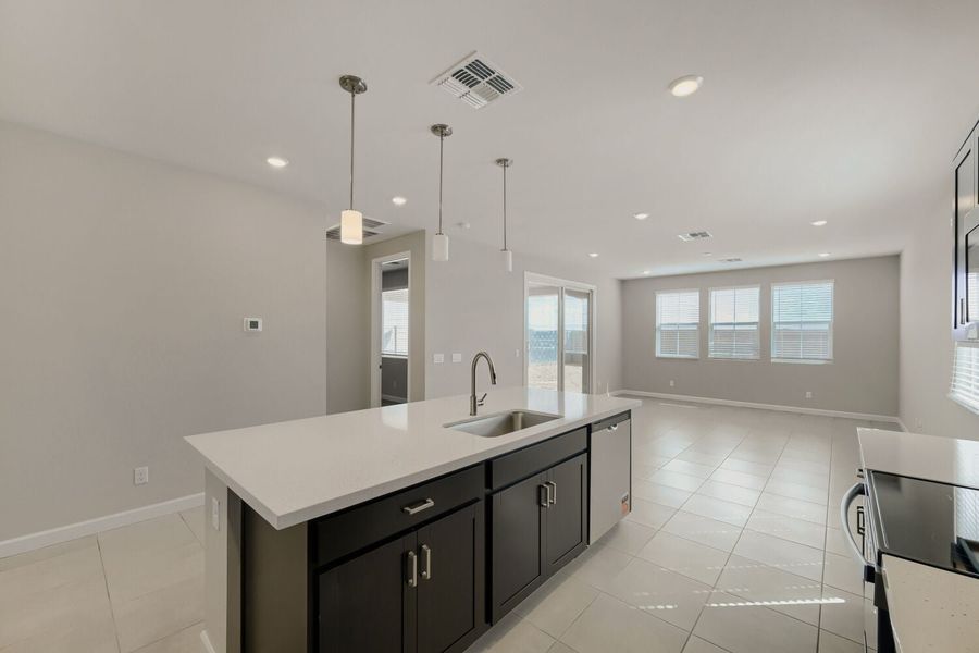 3br New Home in San Tan Valley, AZ.  - Slide 11