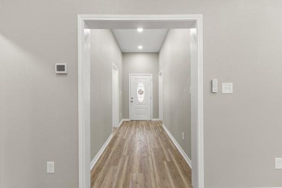 Spacious, unfurnished interior of a new home in , Hearne (Image 10).