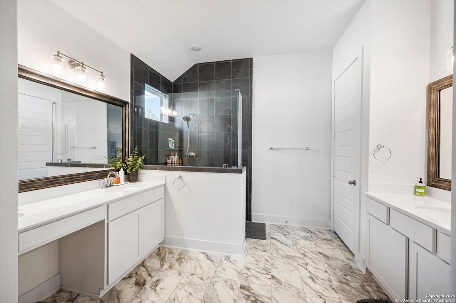 Furnished interior view inside a new home in Mesa Western, Cibolo (Image 23).