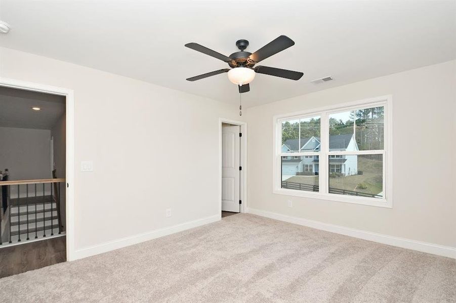 Spacious, unfurnished interior of a new home in , Dallas (Image 52).