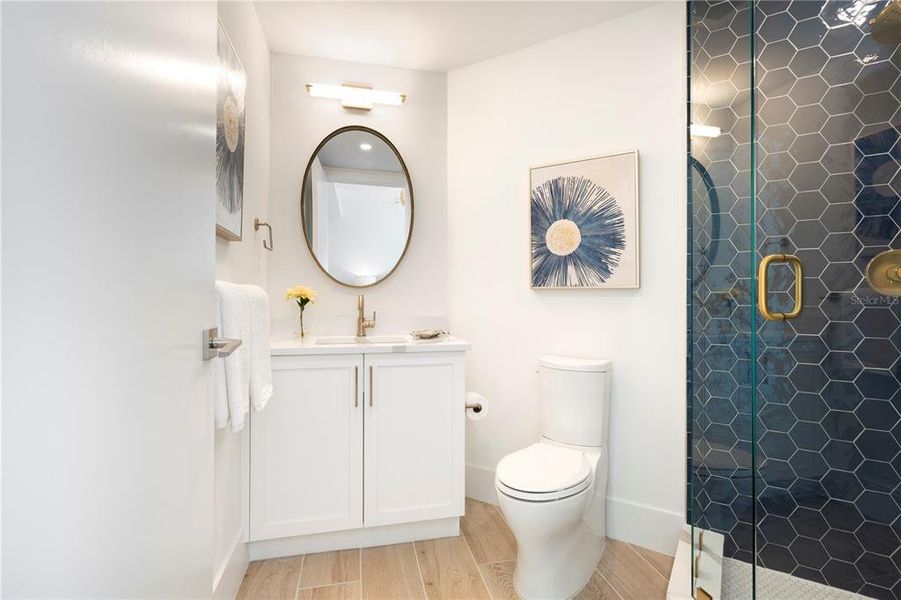 Furnished interior view inside a new home in , Sarasota (Image 19).