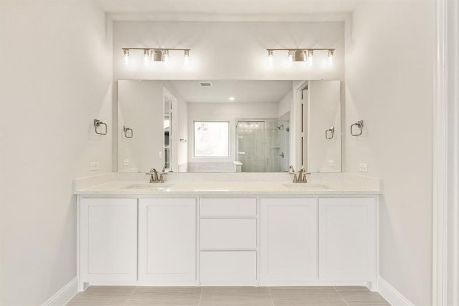 Furnished interior view inside a new home in Sunrise at Garden Valley 60-79, Waxahachie (Image 15). Furnished interior view inside a new home in Sunrise at Garden Valley 60-79, Waxahachie (Image 15).