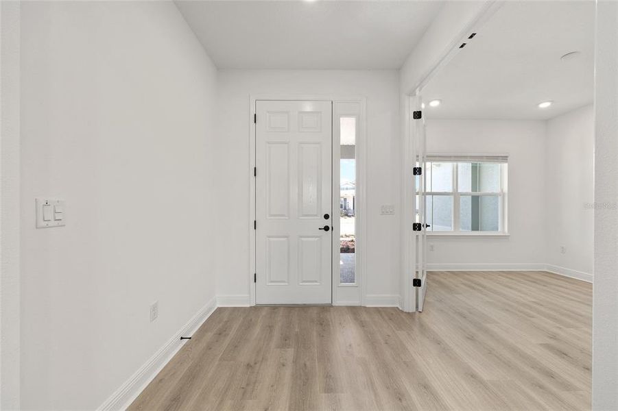 Spacious, unfurnished interior of a new home in , Ocala (Image 16).