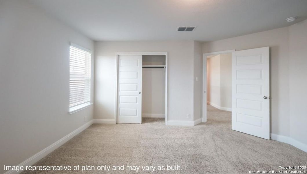 Spacious, unfurnished interior of a new home in Brookstone Creek, San Antonio (Image 24).