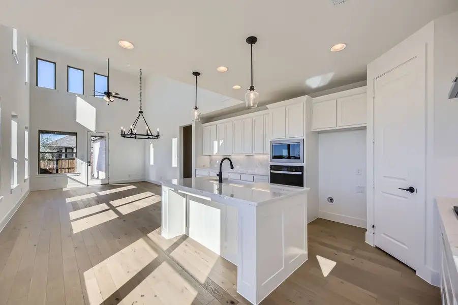 Plan 1453 Living Room/Kitchen Representative Plan 1453 Living Room/Kitchen Representative