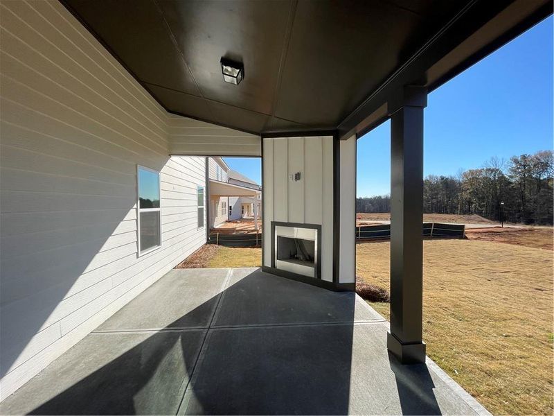 Exterior details and patio area of a home in Summerlin, Winder (Image 24).