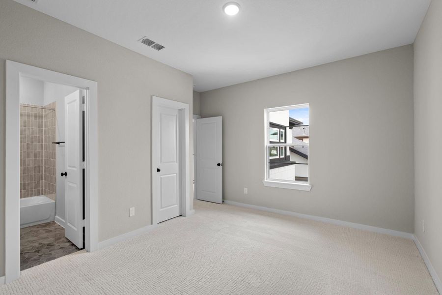 Spacious, unfurnished interior of a new home in Elyson 45' & 70', Katy (Image 27).