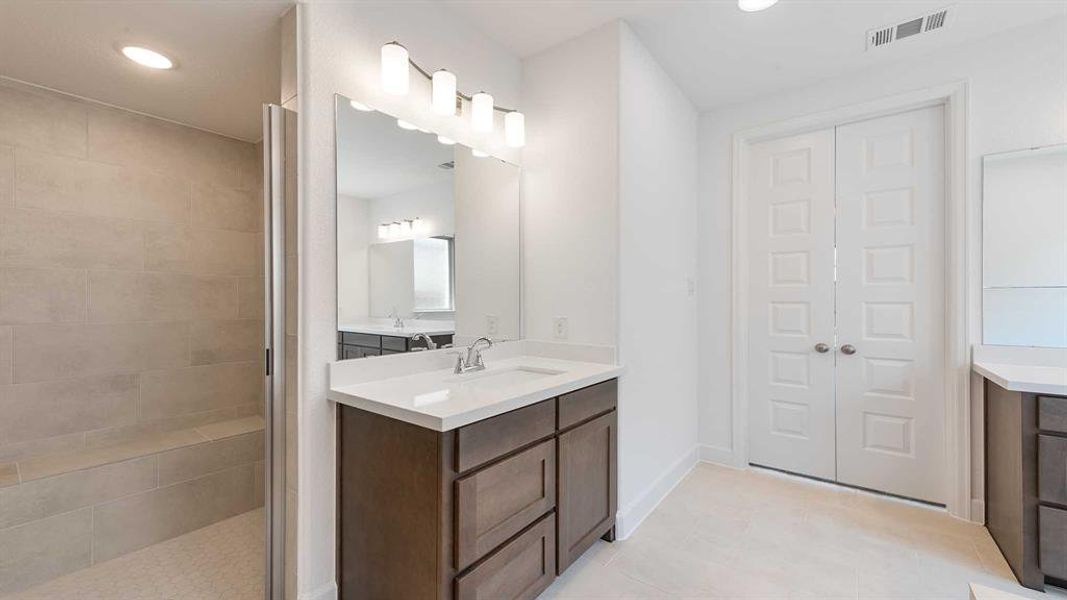 Furnished interior view inside a new home in North Sky 55', Celina (Image 10).