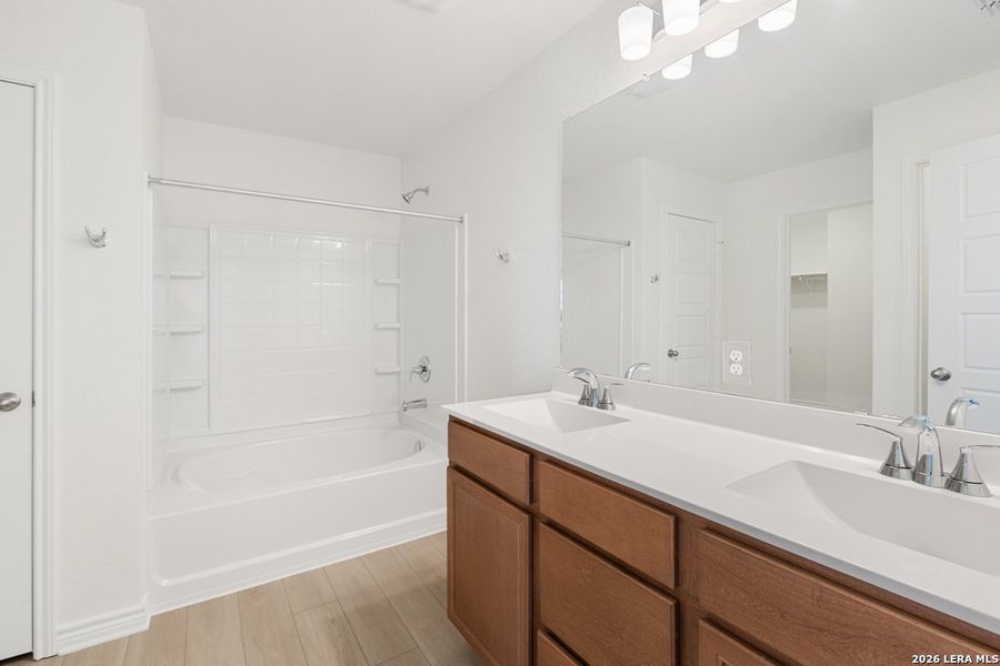 Furnished interior view inside a new home in Punta Verde, Converse (Image 8).