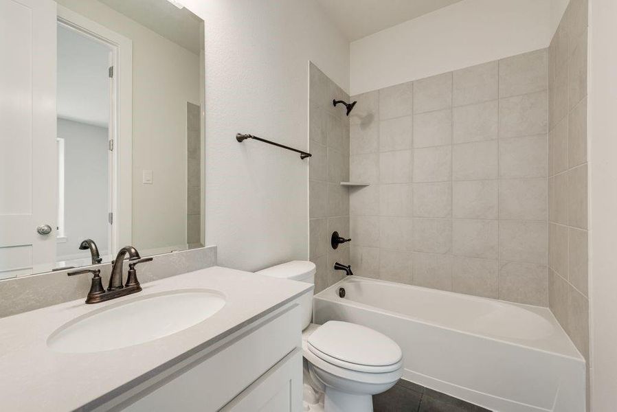 Furnished interior view inside a new home in Edgewater, Fate (Image 9).