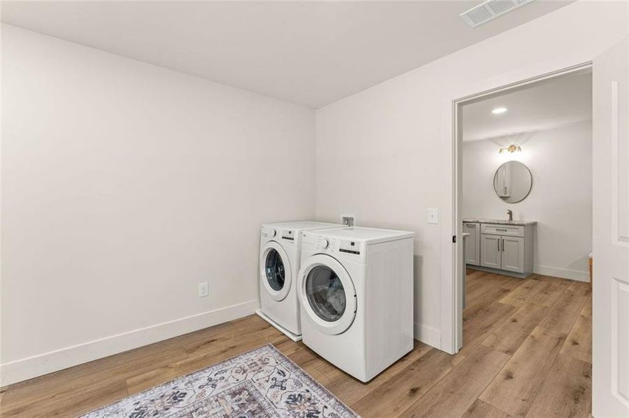 Furnished interior view inside a new home in , Jefferson (Image 9).