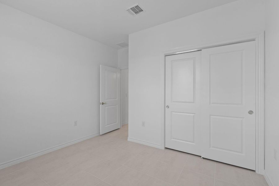 Spacious, unfurnished interior of a new home in Del Webb Fulshear, Fulshear (Image 21). Spacious, unfurnished interior of a new home in Del Webb Fulshear, Fulshear (Image 21).