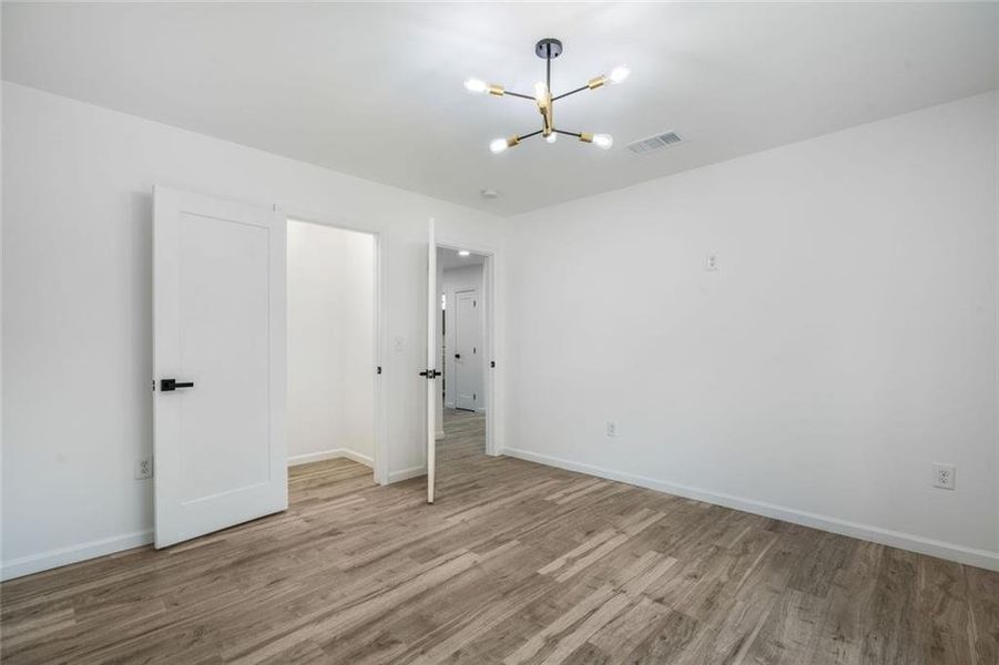 Spacious, unfurnished interior of a new home in , Atlanta (Image 19).