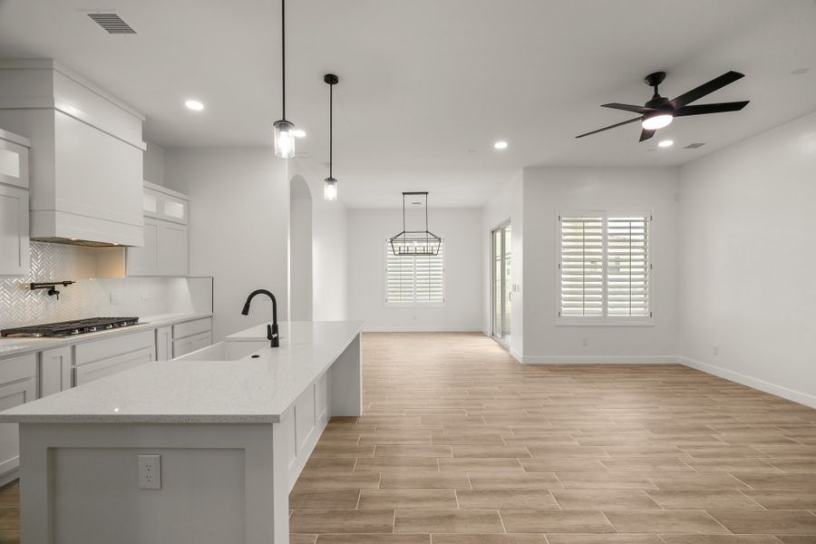 Image 35 of a home in Paseo Del Este Unit 9. Image 35 of a home in Paseo Del Este Unit 9.