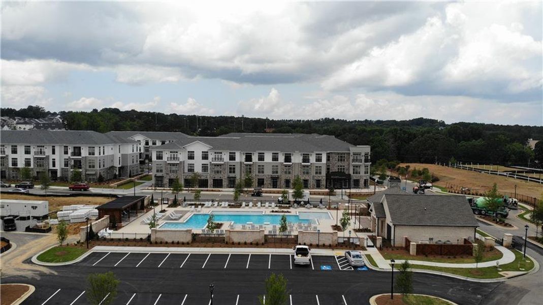 Condo located in Buford, GA showcasing its design and architecture (Image 5).