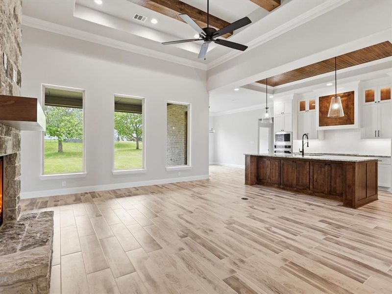 Spacious, unfurnished interior of a new home in , Granbury (Image 20).