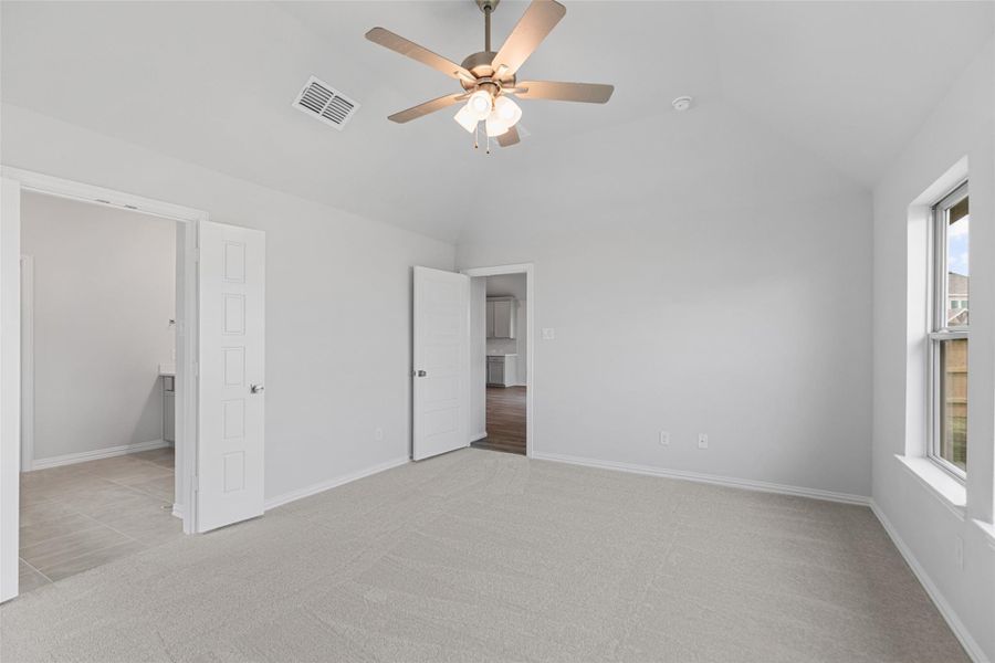 Spacious, unfurnished interior of a new home in Aldeana, Bonney (Image 27).