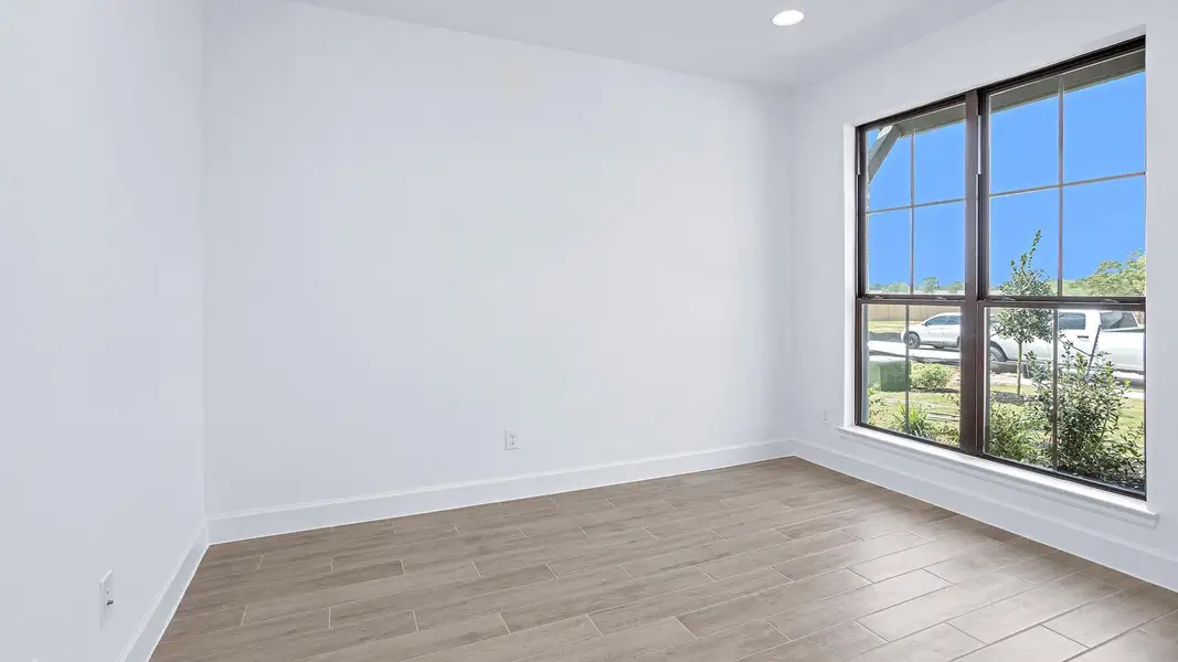 Spacious, unfurnished interior of a new home in Briarley, Montgomery (Image 13).