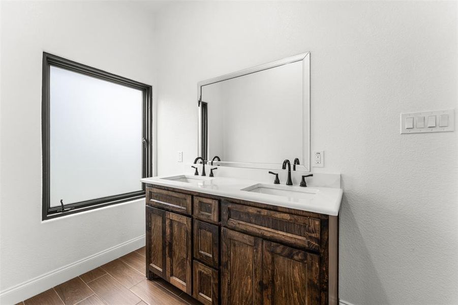 Bathroom EnSuite-Bedroom 2