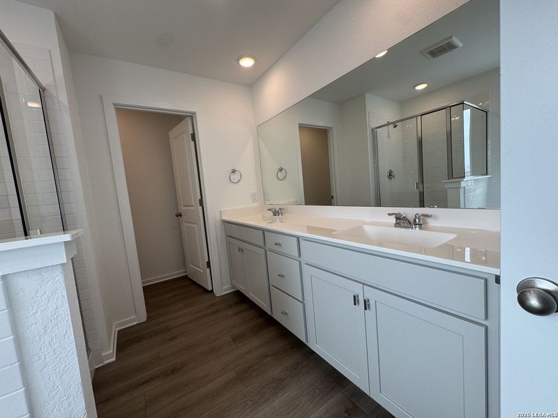 Furnished interior view inside a new home in Hennersby Hollow, San Antonio (Image 8).