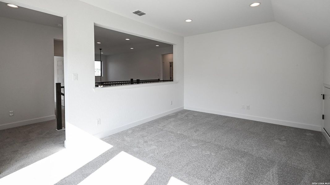 Spacious, unfurnished interior of a new home in Homestead, Schertz (Image 21).