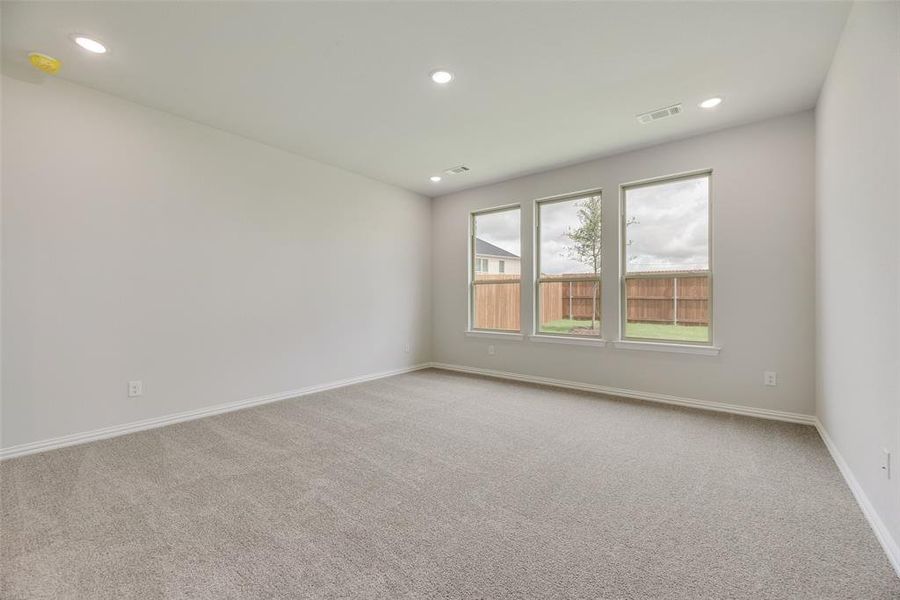 Spacious, unfurnished interior of a new home in Sutton Fields, Celina (Image 20).