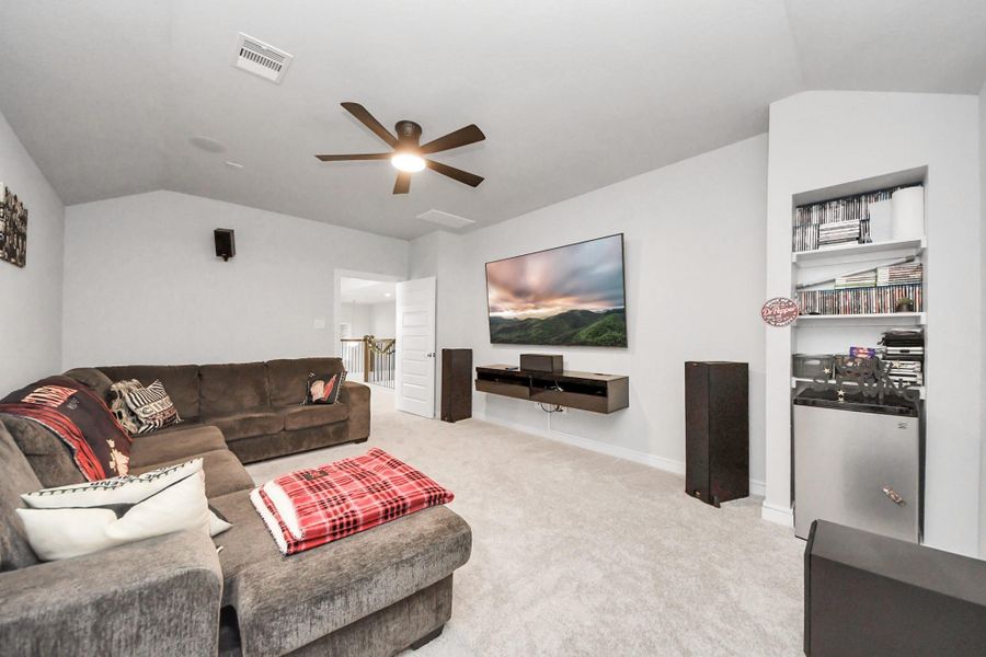 Furnished interior view inside a new home in , Conroe (Image 12).