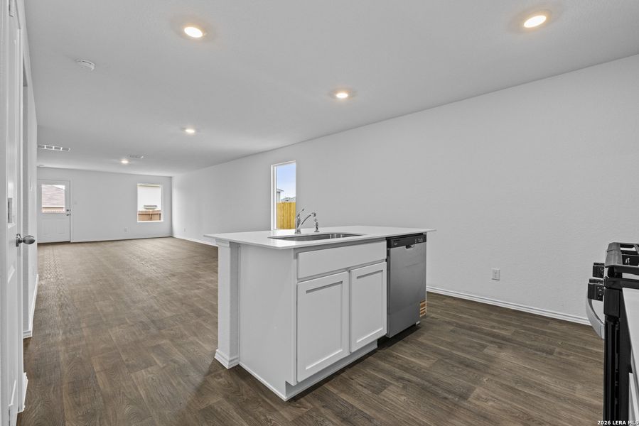 Furnished interior view inside a new home in Avenida, Converse (Image 7).