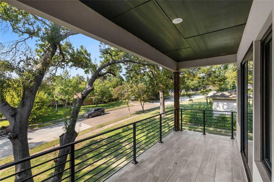Exterior details and patio area of a home in , Dallas (Image 25).
