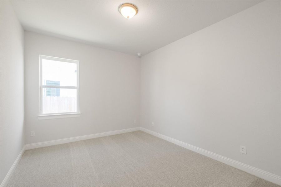 Spacious, unfurnished interior of a new home in Sienna 65', Missouri City (Image 46).