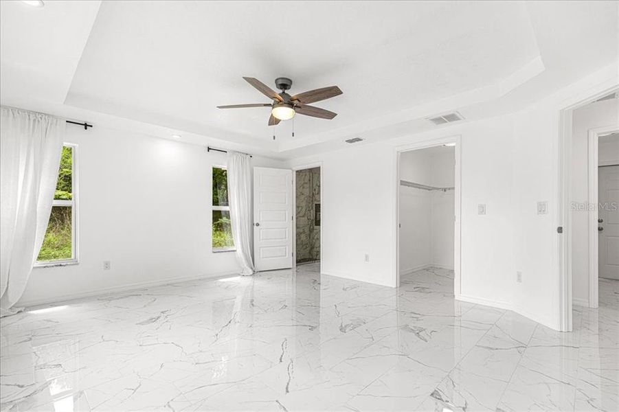 Spacious, unfurnished interior of a new home in , Summerfield (Image 15).