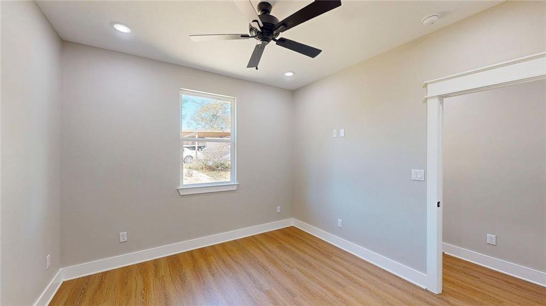 Spacious, unfurnished interior of a new home in , Troup (Image 33).