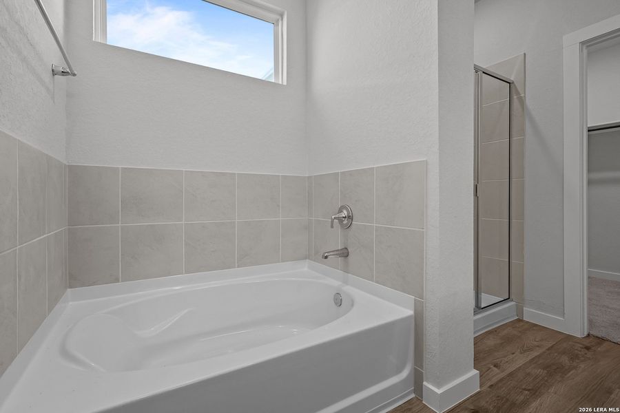 Image 21 of a home in Cinco Lakes.