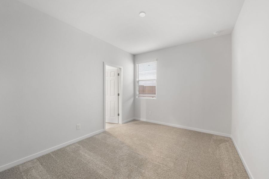 Spacious, unfurnished interior of a new home in Blossom Rock, Apache Junction (Image 21).