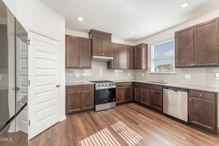 014_dsc08739-edit_896