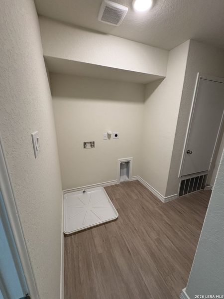 Spacious, unfurnished interior of a new home in , San Antonio (Image 15). Spacious, unfurnished interior of a new home in , San Antonio (Image 15).