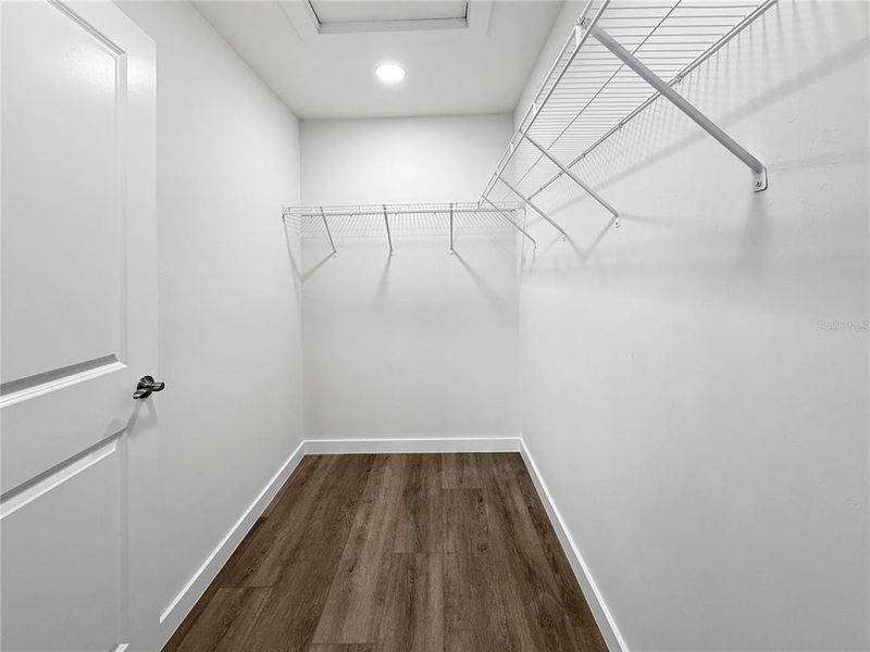 Spacious, unfurnished interior of a new home in , Port Charlotte (Image 19).