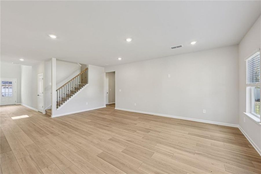 Spacious, unfurnished interior of a new home in The Oaks at Dawson, Dawsonville (Image 30).