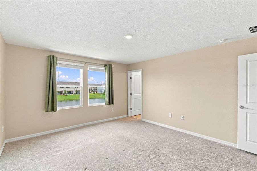 Spacious, unfurnished interior of a new home in , Kissimmee (Image 21).