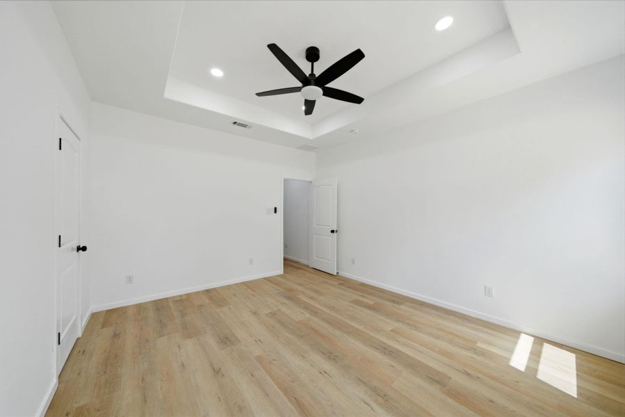 Spacious, unfurnished interior of a new home in , West Columbia (Image 29).